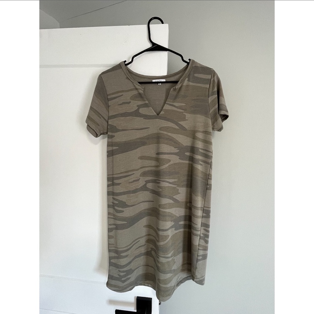 Z Supply Camo v-neck tshirt dress NWOT